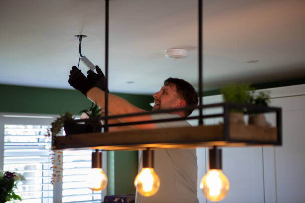 Best Residential Electrician Services  in Urbandale, IA