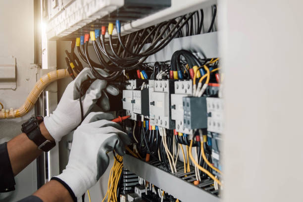 Best Affordable Electrician  in Urbandale, IA